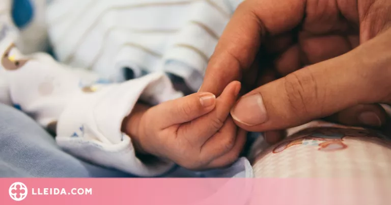 Llevadores de part a casa volen que el sistema públic pagui el cost del naixement domiciliari