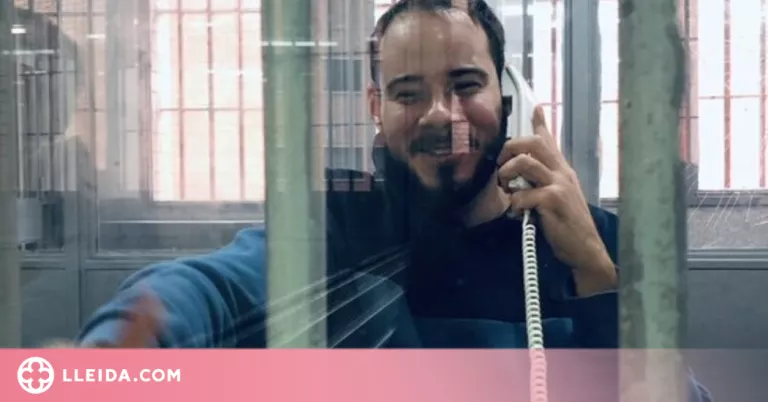 Albert Botran fa pública la primera imatge de Pablo Hasel a la presó de Ponent