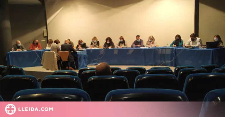 Almacelles amplia de cinc a deu anys la licitació dels punts de recàrrega per a vehicles elèctrics