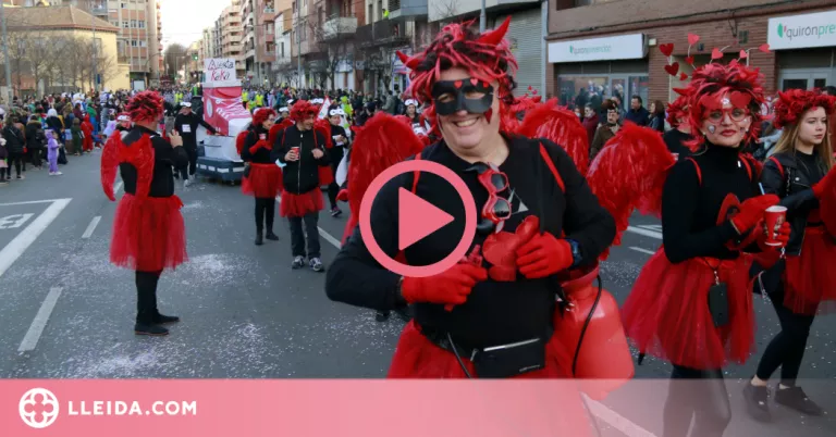 ⏯️ Les disfresses, el confeti i la disbauxa tornen a omplir la Gran Rua de Carnaval de Lleida