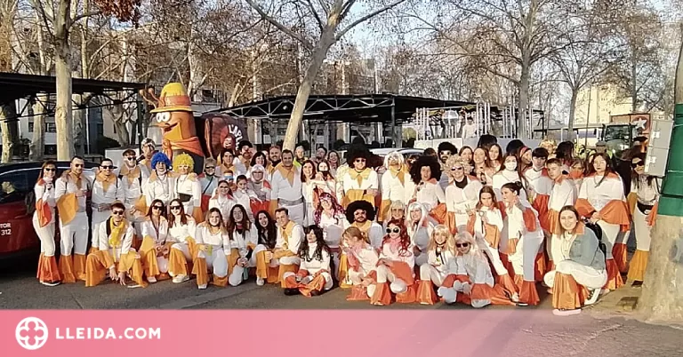 Les colles de l'Aplec tornen al Carnaval al ritme d'ABBA