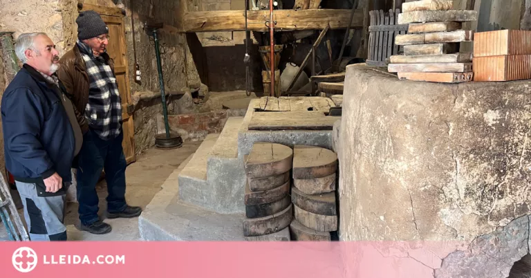 ⏯️ Volen reactivar una singular sínia d'un antic molí que es mou gràcies al pes de l'aigua a Fígols