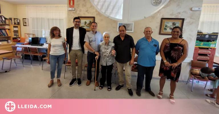 Una veïna de Bellaguarda, rep la medalla centenària