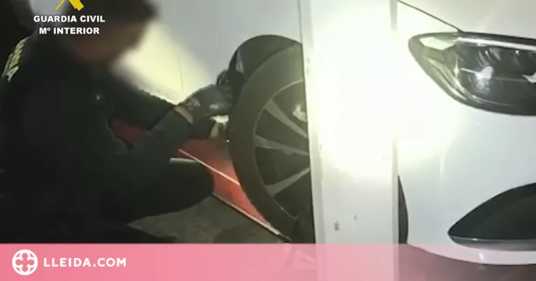 ⏯️ Detingut per portar més de 7 quilos de cocaïna amagats a les rodes del cotxe