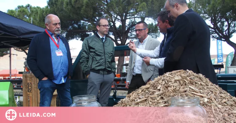 Presenten una màquina trituradora de biomassa per a palets, palots i restes de poda a la Fira Sant Josep