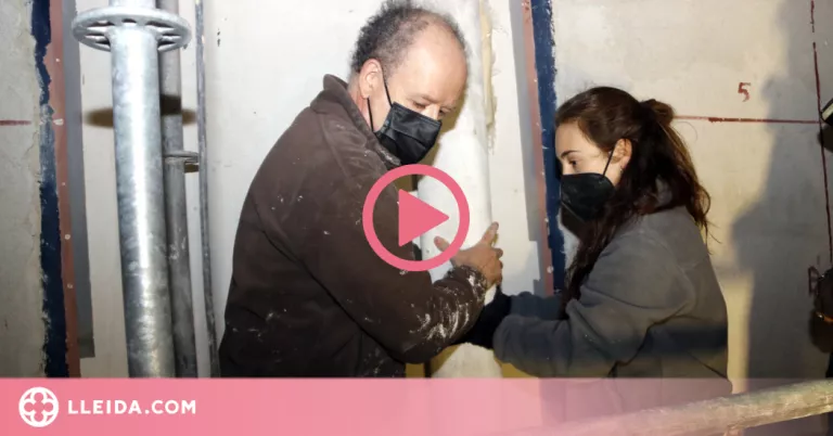 ⏯️ Arrenquen amb la tècnica de l'strappo 4 pintures del 1950 de l'església de Tàrrega