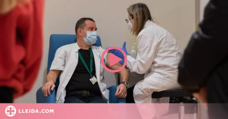 ⏯️ Els majors de 60 anys ja es poden vacunar de la dosi de reforç