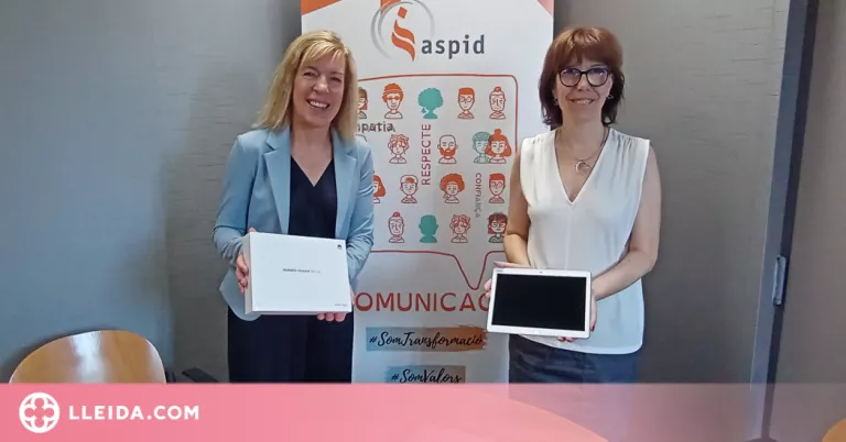 Aspid rep 13 tauletes per facilitar l'accés a les tecnologies de les persones amb discapacitat