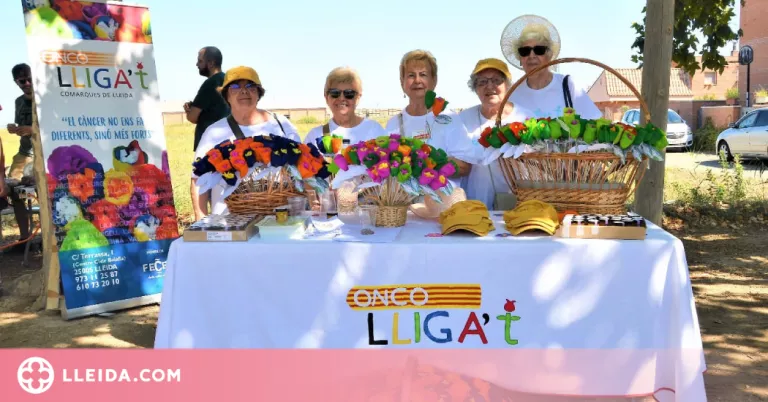 Oncolliga surt al carrer amb “Una flor per a un projecte”