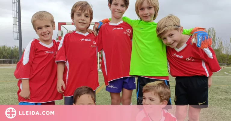Uns 7 equips de futbol de la categoria Debutants participen en un torneig al Campus Terraferma