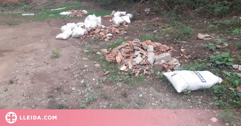 Enxampat el pressumpte autor d'un abocament de material d'obra a Lleida