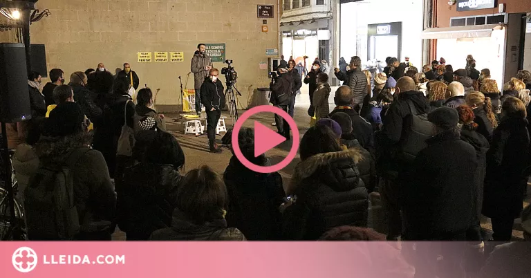 ⏯️ Un centenar persones es concentren a Lleida contra la decisió de la JEC de retirar l'escó a Juvillà