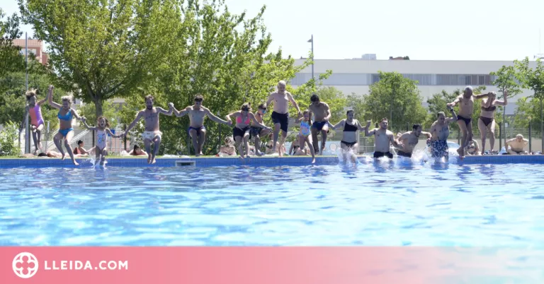 Bany solidari a les piscines municipals de Lleida per l’esclerosi múltiple