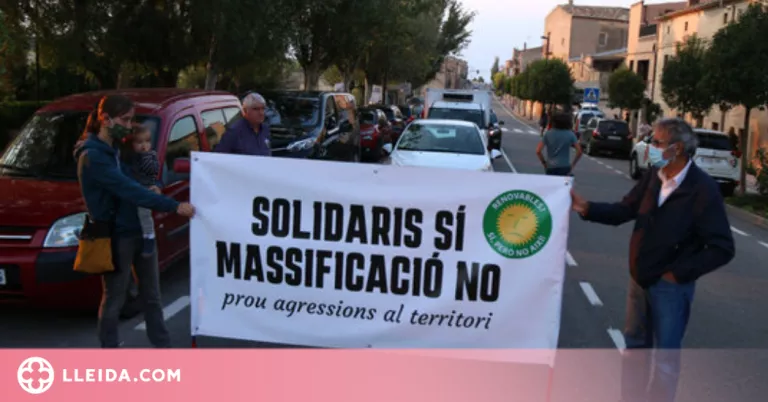 Tallen la C-14 a Belltall per denunciar la massificació eòlica que pateix l'Urgell