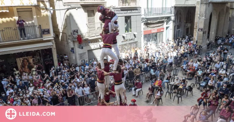 Els castellers de Lleida es tornen a enlairar per les Festes de la Tardor