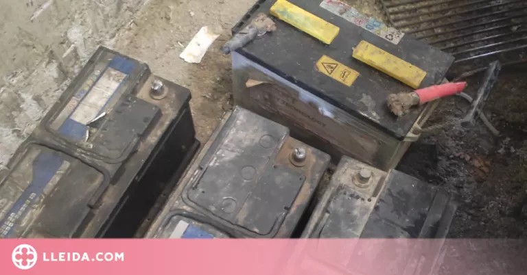 Detingut per robar 7 bateries d'una finca agrícola del Segrià
