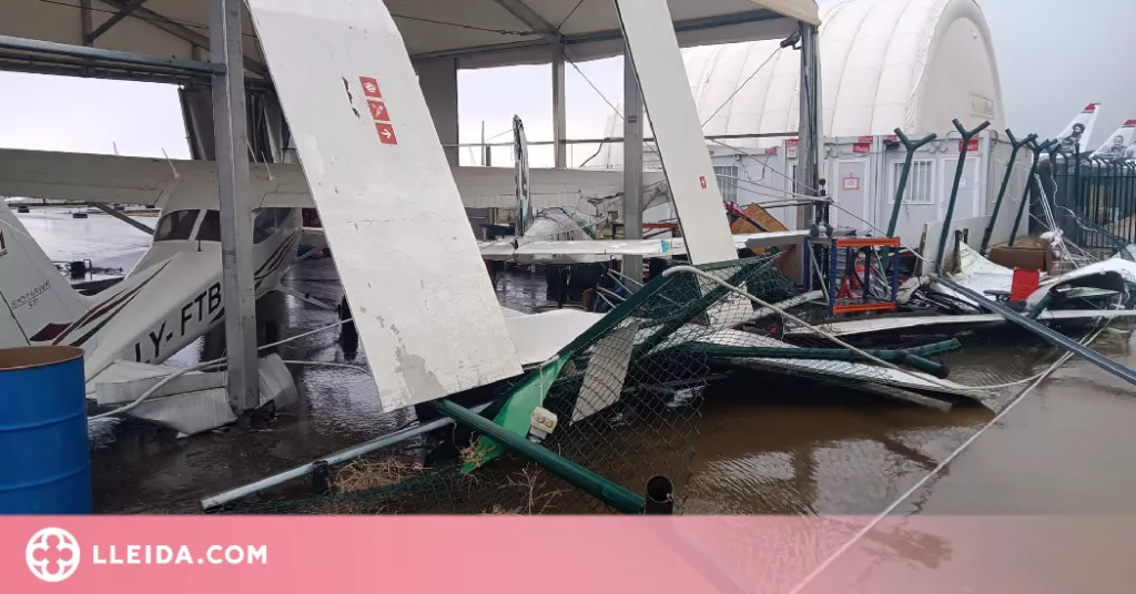 Destrosses a l'aeroport d'Alguaire i una quarantena de persones confinades a la terminal pel vent