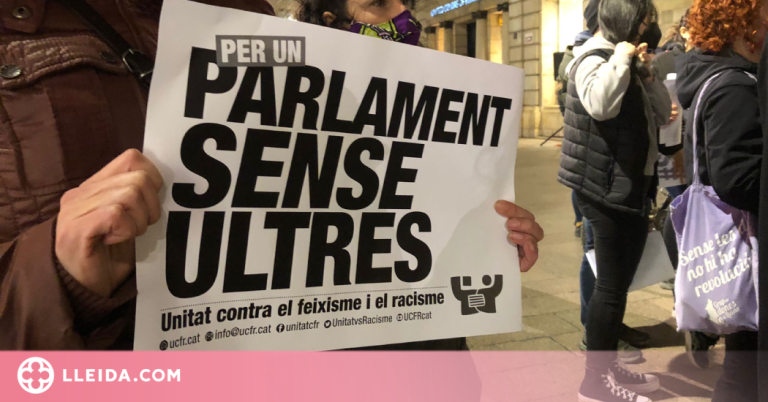 Concentració per un "Parlament sense ultres"