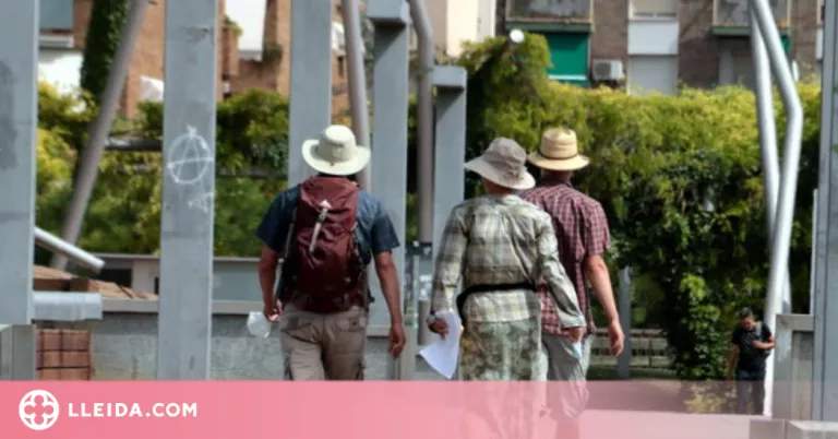 Els veïns de Lleida busquen fer la calor més suportable