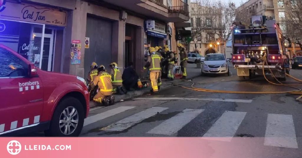 ⏯️ L'incendi d'un pis a Solsona obliga a evacuar 31 veïns