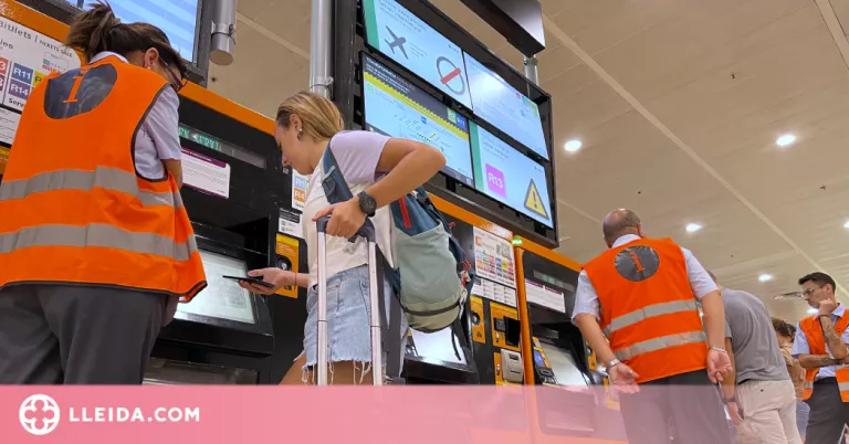 ⏯️ Els usuaris de Rodalies reben amb resignació l'aturada de la circulació de trens
