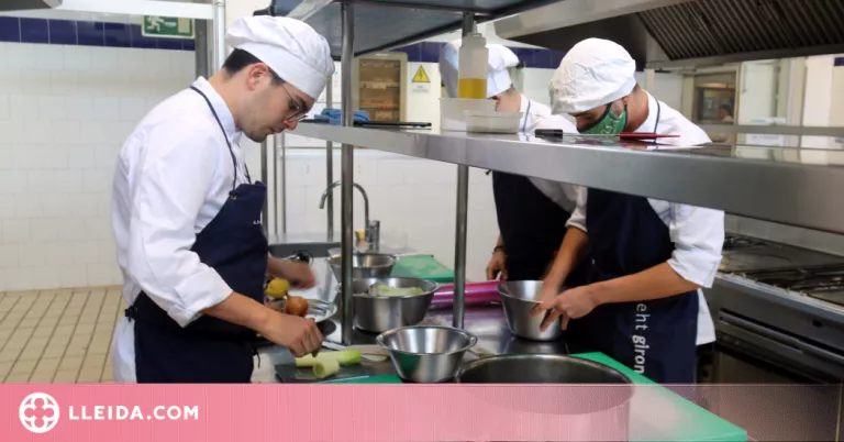 Reclamen "minimitzar el desajust" entre l'oferta i la demanda de places d'FP