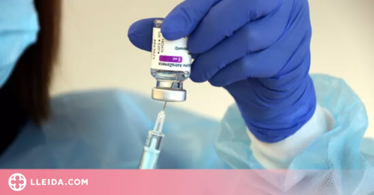 Les trombosis poden ser un "efecte infreqüent" de la vacuna d'AstraZeneca, conclou l'EMA