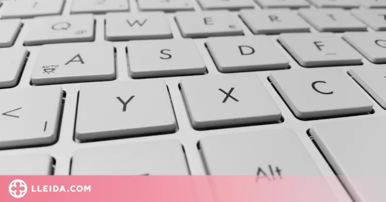 Llum verda per la compra de més de 36.000 ordinadors amb connectivitat per a alumnes vulnerables de Catalunya