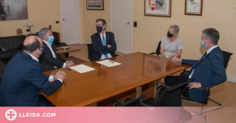La UdL i Fundació 'la Caixa' renoven col·laboració per les beques salari a l'estudiantat