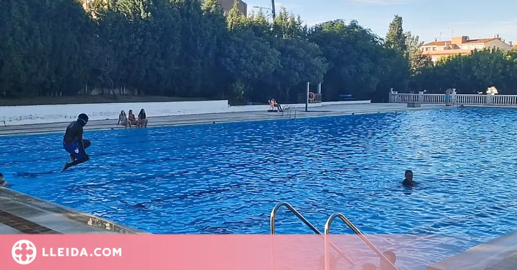 Almacelles celebra la Diada de Catalunya a les piscines municipals