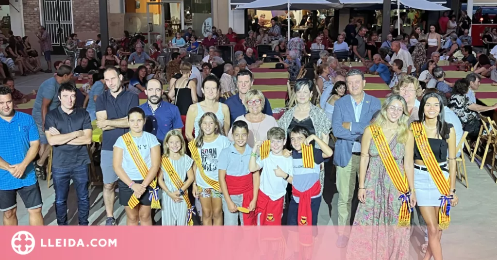Almenar inaugura la recentment remodelada Plaça Onze de Setembre