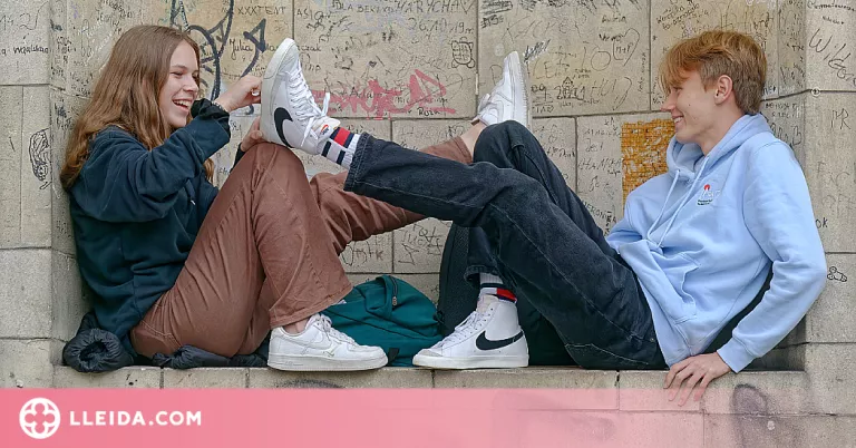 L'adolescència, més enllà de jutjar la immaduresa i tractar l'etapa com un problema