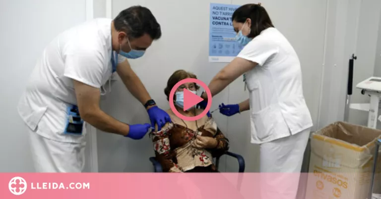 ⏯️ Els CAP de Lleida vacunen simultàniament per la grip i la tercera dosi de la covid-19