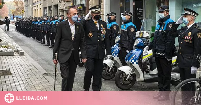 La Guàrdia Urbana de Lleida condecora els agents ferits durant les protestes pro Hásel