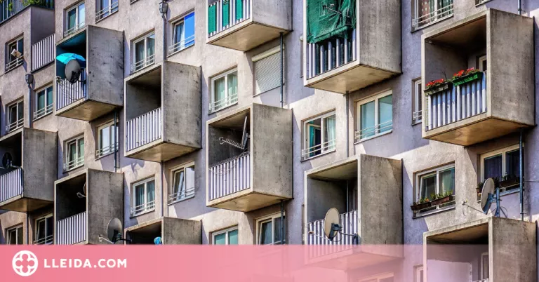 S'enfronta a presó per assetjar els seus veïns d'origen marroquí