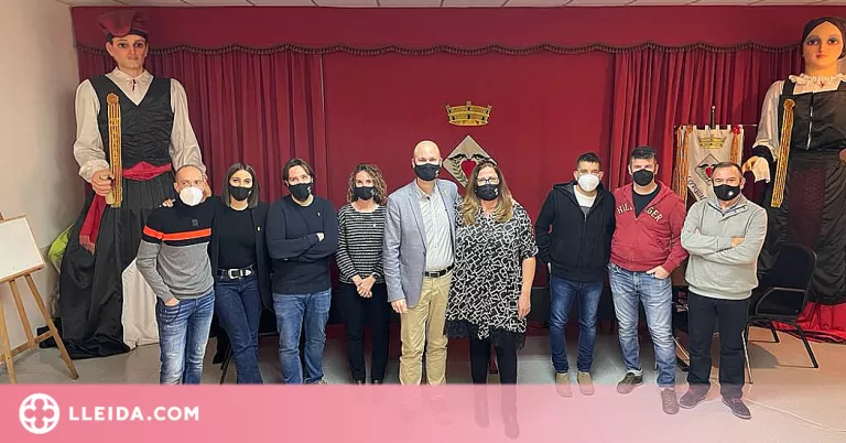 Yolanda Romero pren possessió de l’acta de regidora de l’Ajuntament de Corbins