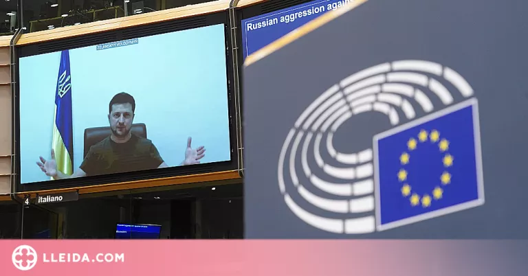 Zelenski reclama que Ucraïna sigui "membre de ple dret" de la UE