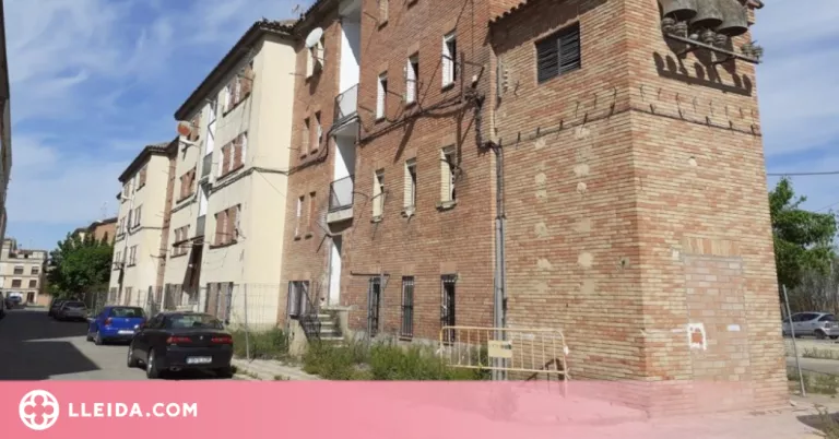 Comença l’enderroc dels últims blocs del Grup d’habitatges Sant Isidori de Mollerussa