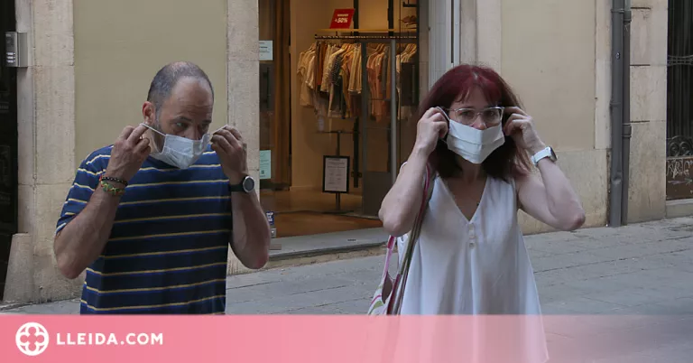La mascareta a l'exterior deixarà de ser obligatòria la setmana vinent