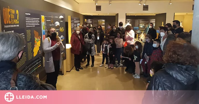 El Museu de la Noguera fa una visita guiada de l'exposició 'Què tenim sota els peus?'