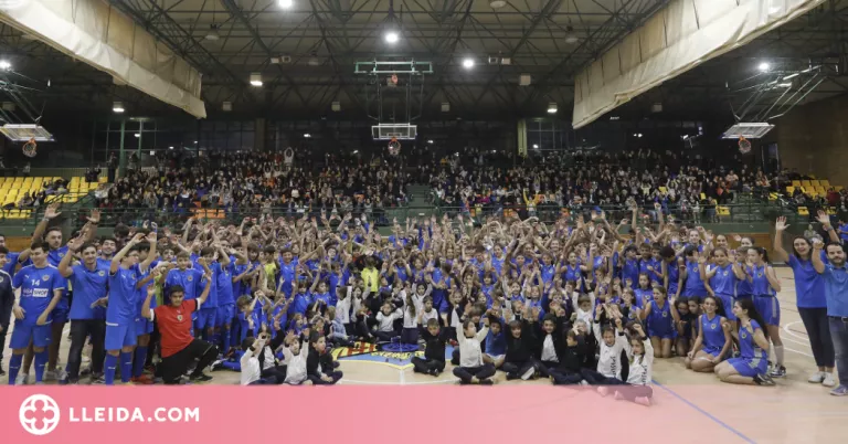 Més de 700 persones acompanyen la presentació del Club Esportiu Maristes Lleida