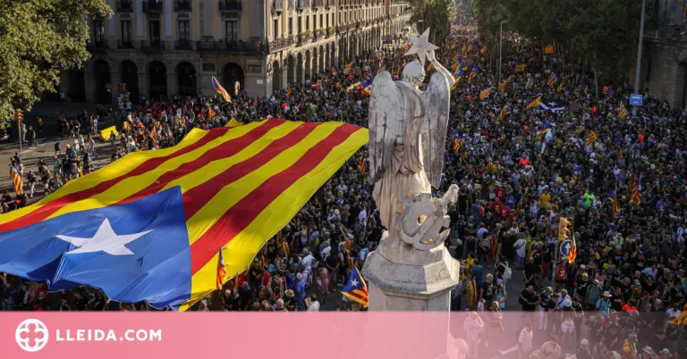 La cimera hispano-francesa reactiva la unitat de l'independentisme al carrer
