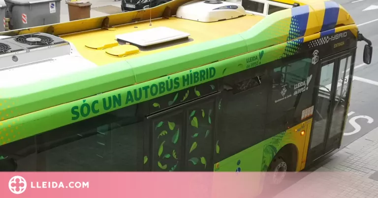 Un conductor de bus perd el coneixement a Lleida i una passatgera evita una desgràcia