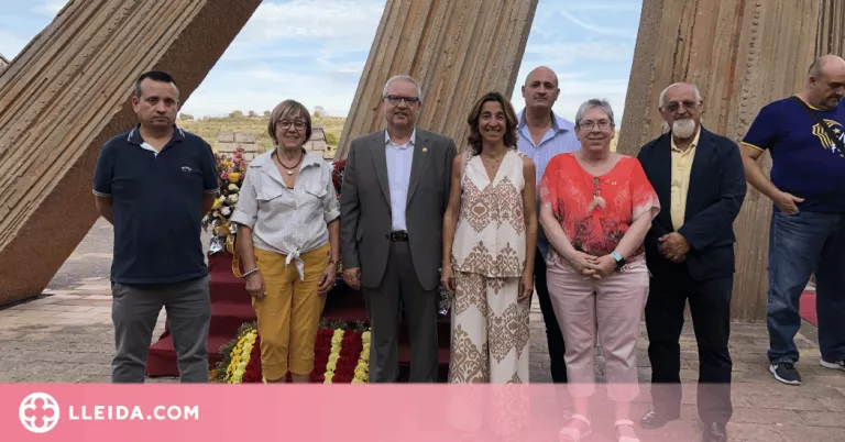 La Segarra commemora la Diada de Catalunya amb una ofrena floral, parlaments i interpretacions musicals