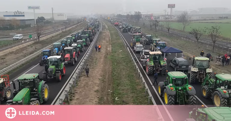 ⏯️ MAPA | Els pagesos bloquegen les principals carreteres a Catalunya i es plantegen passar-hi la nit