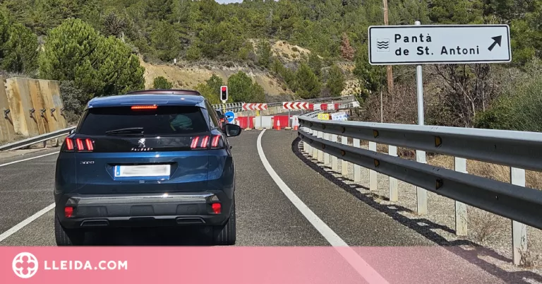 Els alcaldes de Salàs i la Pobla de Segur demanen la retirada d'un semàfor de la C-13 els caps de setmana