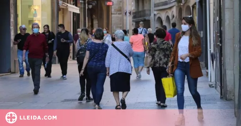 Els comerciants celebren la reobertura del comerç no essencial els dissabtes