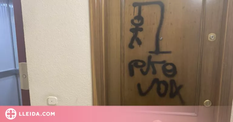 El diputat de Vox per Lleida denuncia una pintada amb amenaces a la porta de casa seva
