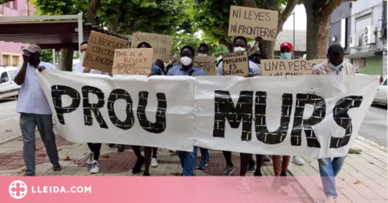 ⏯️ Manifestació a Balaguer a favor dels migrants i refugiats i per demanar "prou murs"