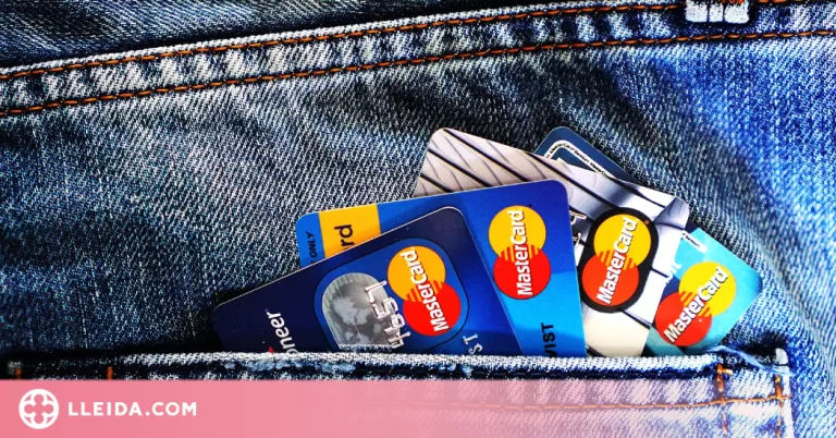 L'associació d'Usuaris Financers alerta del risc d'utilitzar tarjetes 'revolving'